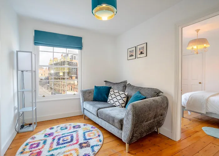 Peckitt Street Apartments