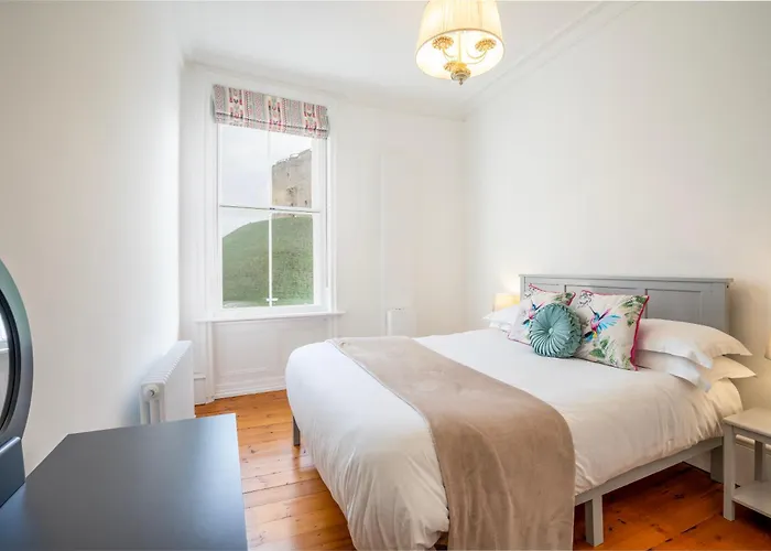 Peckitt Street Apartments